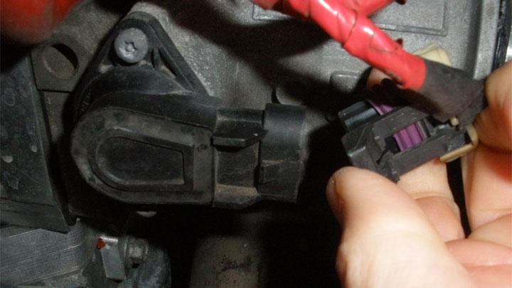 Bad Throttle Position Sensor Symptoms: What You Need to Know - In The  Garage with