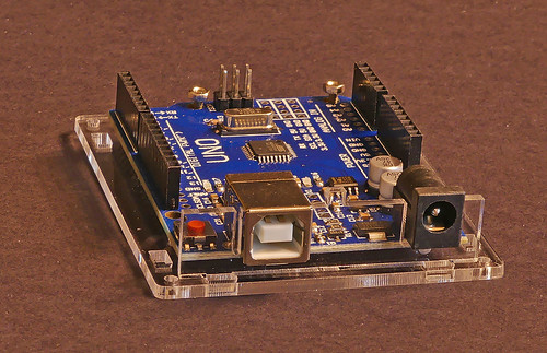 The Difference Between a Microcontroller and a Microprocessor